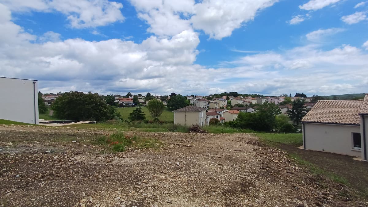 Lotissement Soyaux (16) - 900m² - 70000€ (photo 4/5)