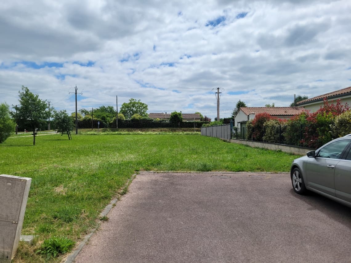 Terrain Buzet sur tarn (31) - 944m² - 142000€ (photo 1/2)