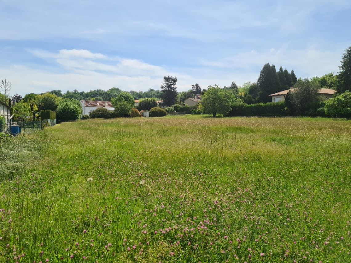 Lotissement Angouleme (16) - 803m² - 99000€ (photo 5/6)