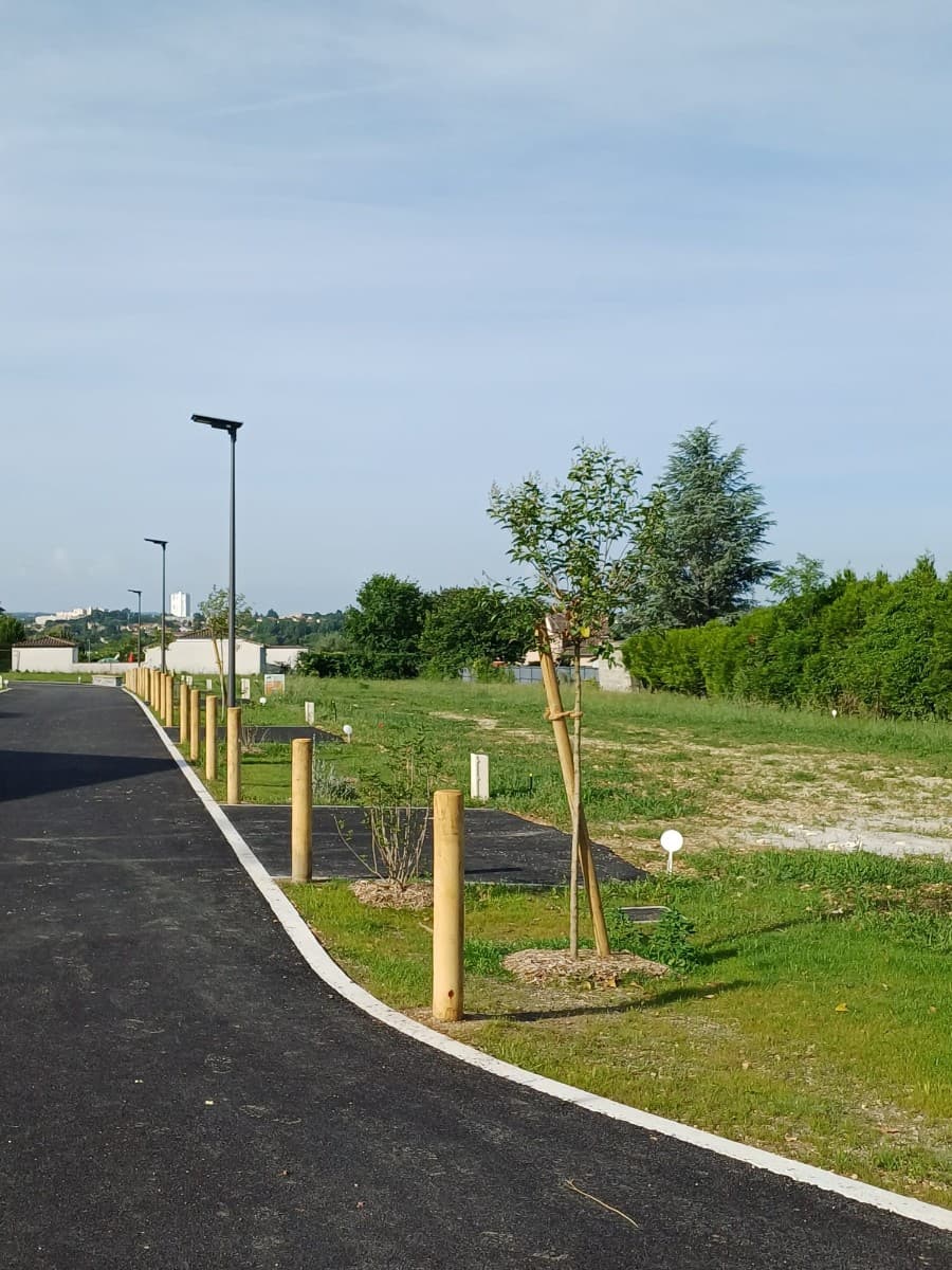 Lotissement St yrieix sur charente (16) - 318m² - 48500€ (photo 5/6)