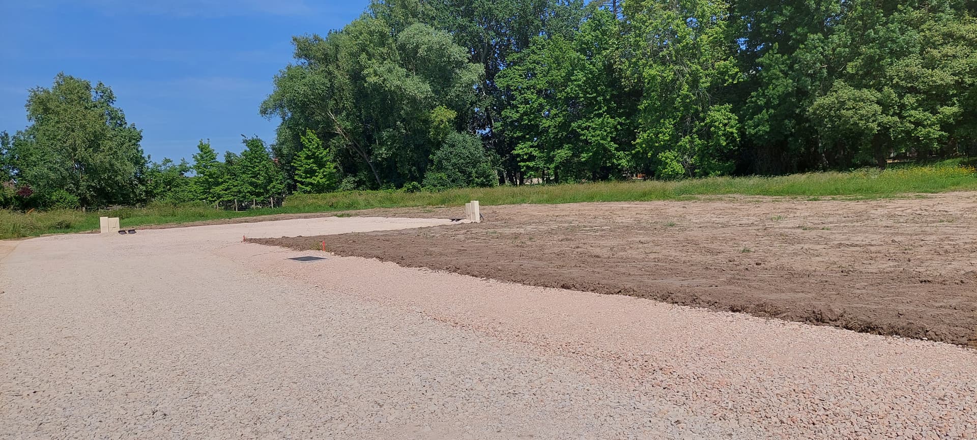 Terrain Chatenoy en bresse (71) - 1027m² - 96500€ (photo 1/5)