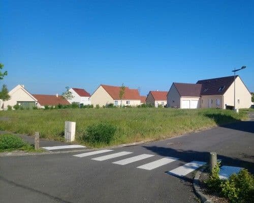 Terrain Z.A de L'éolienne (28) - 590m² - 64900€ (photo 2/6)