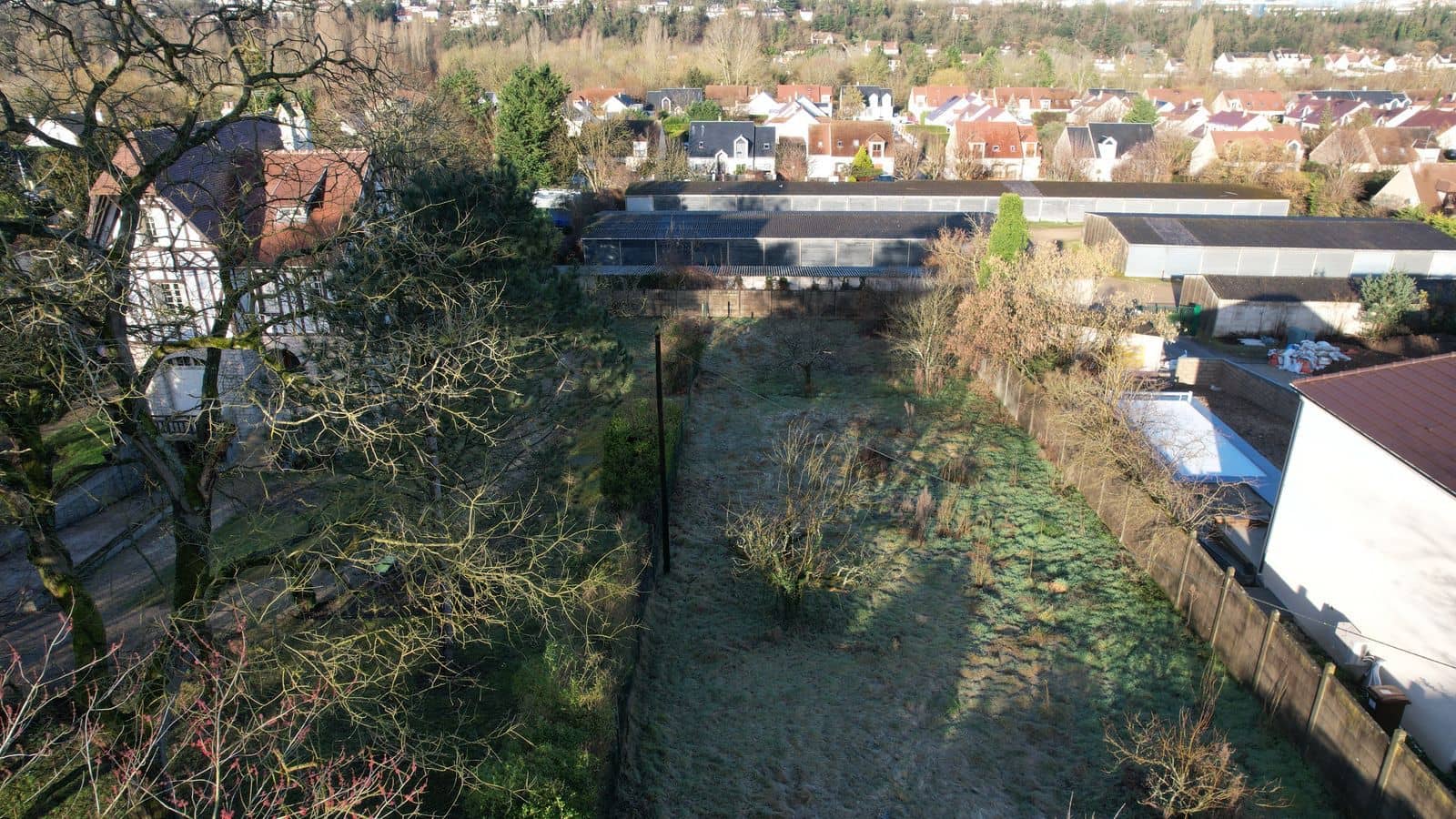 Terrain - Terrain à bâtir de 565 m² à SAINTRY-SUR-SEINE (91) à 44 route de Morsang (91), prix 160 000 €