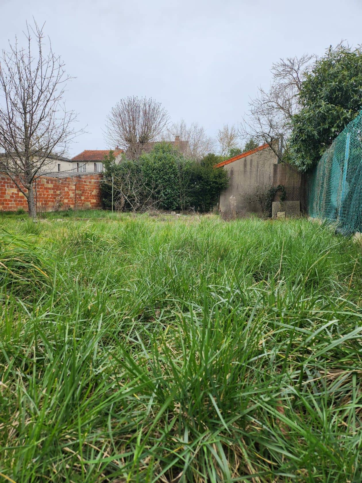 Terrain - Terrain à bâtir de 177 m² à PRINGY (77) à 119 Av de fontainebleau (77), prix 108 000 €