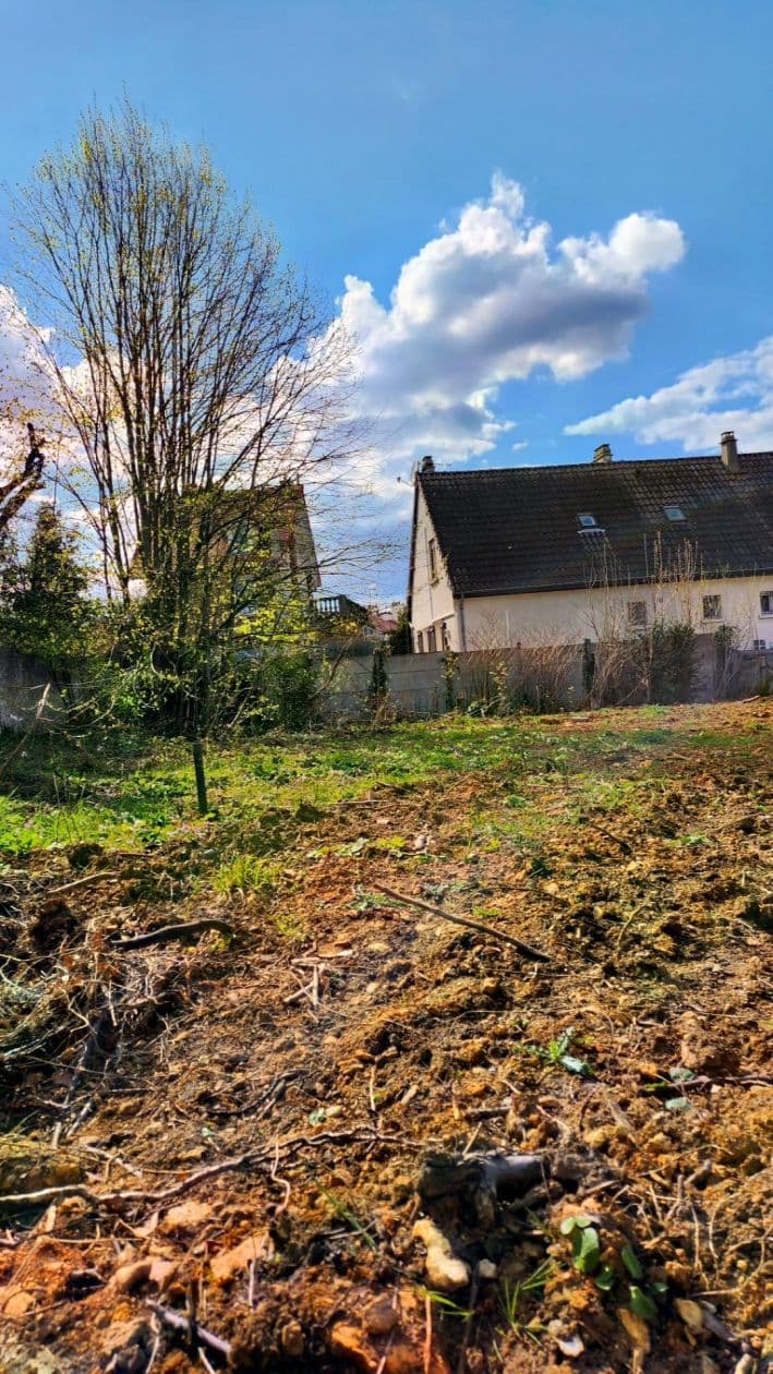 Terrain - Terrain à bâtir de 384 m² à COMBS-LA-VILLE (77) à 9 bis rue de bellevue (77), prix 159 000 €