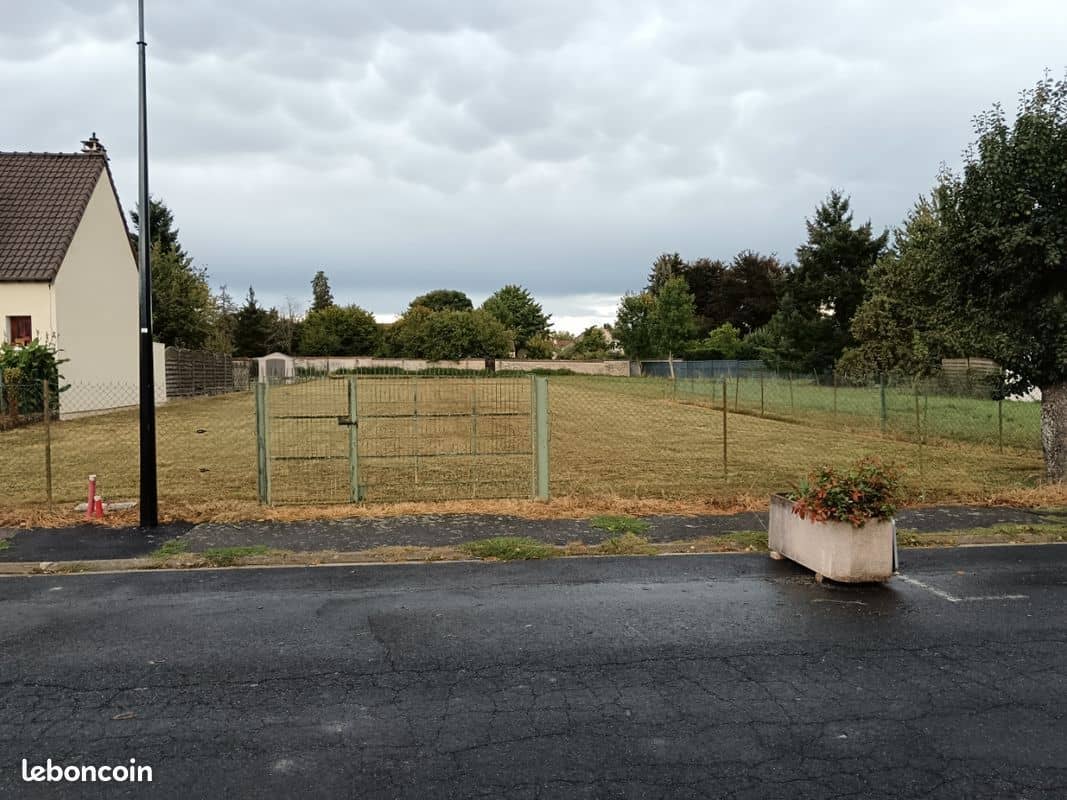 Terrain - Terrain à bâtir de 1560 m² à BOMBON (77) à BOMBON (77), prix 215 000 €