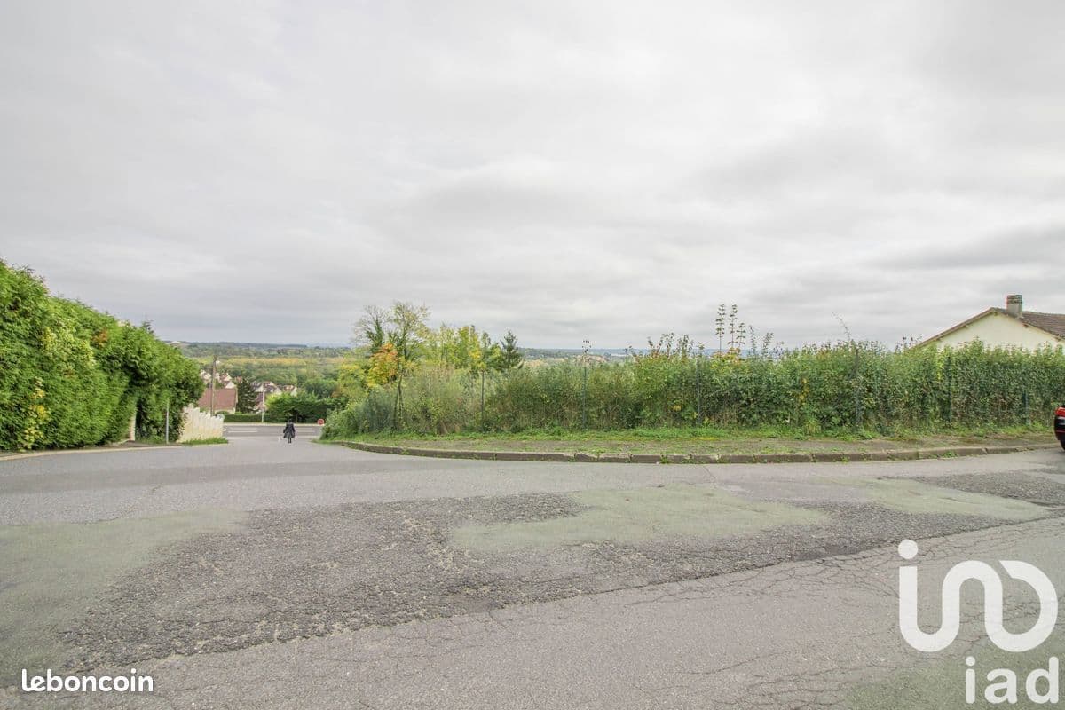 Terrain - Terrain à bâtir de 335 m² à CREGY-LES-MEAUX (77) à CREGY-LES-MEAUX (77), prix 109 000 €